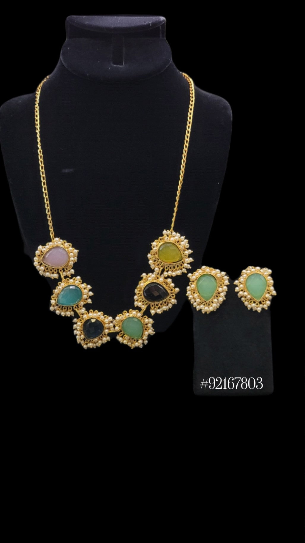 STATEMENT NECKLACE AND EARRINGS