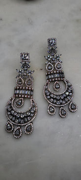 Eye catching diamond earrings