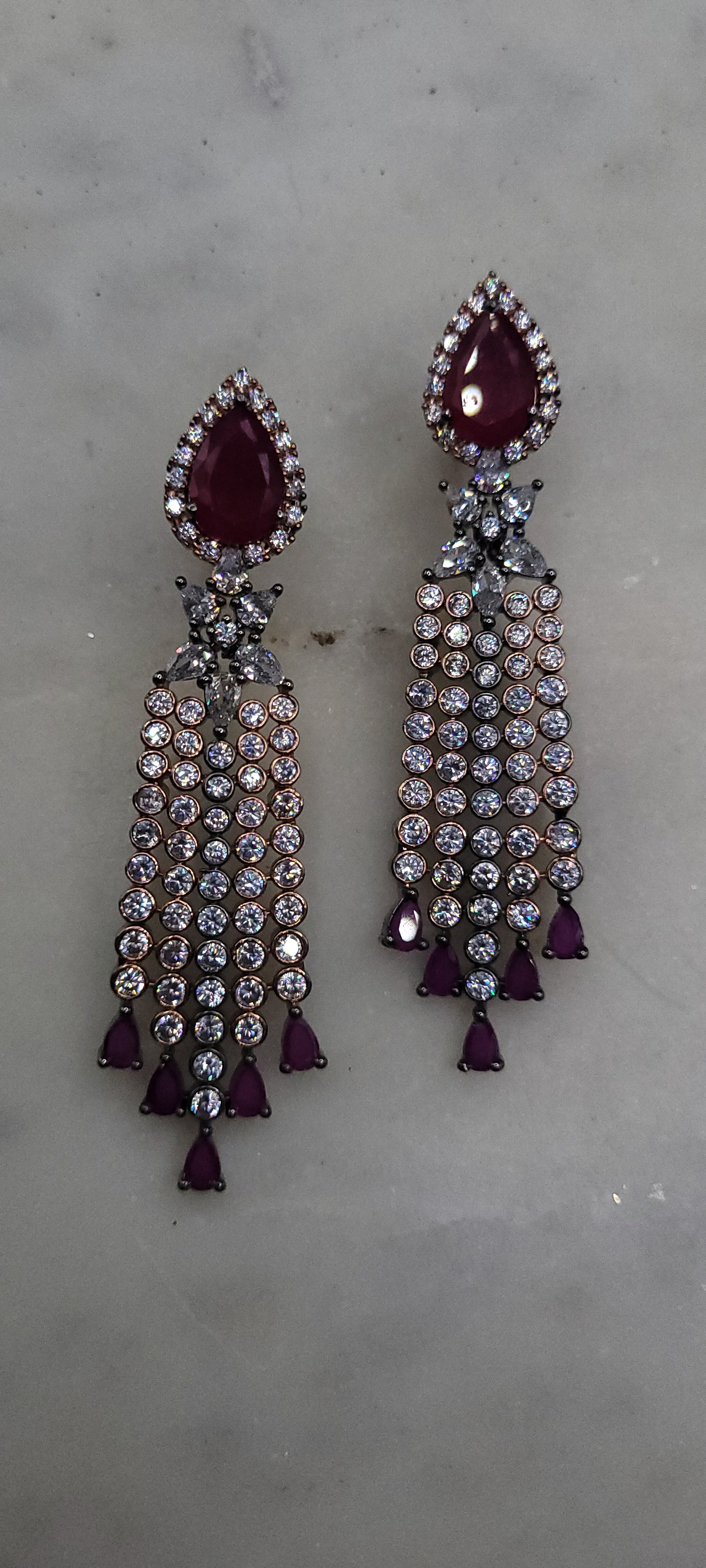 Stunning two toned diamond earring