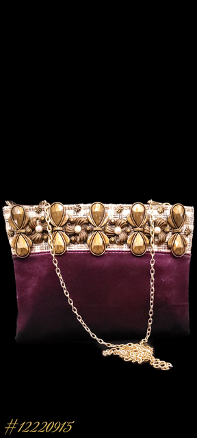 CASUAL PURPLE CLUTCH WITH BRONZE COLOR DETAILS AND WHITE PEARLS